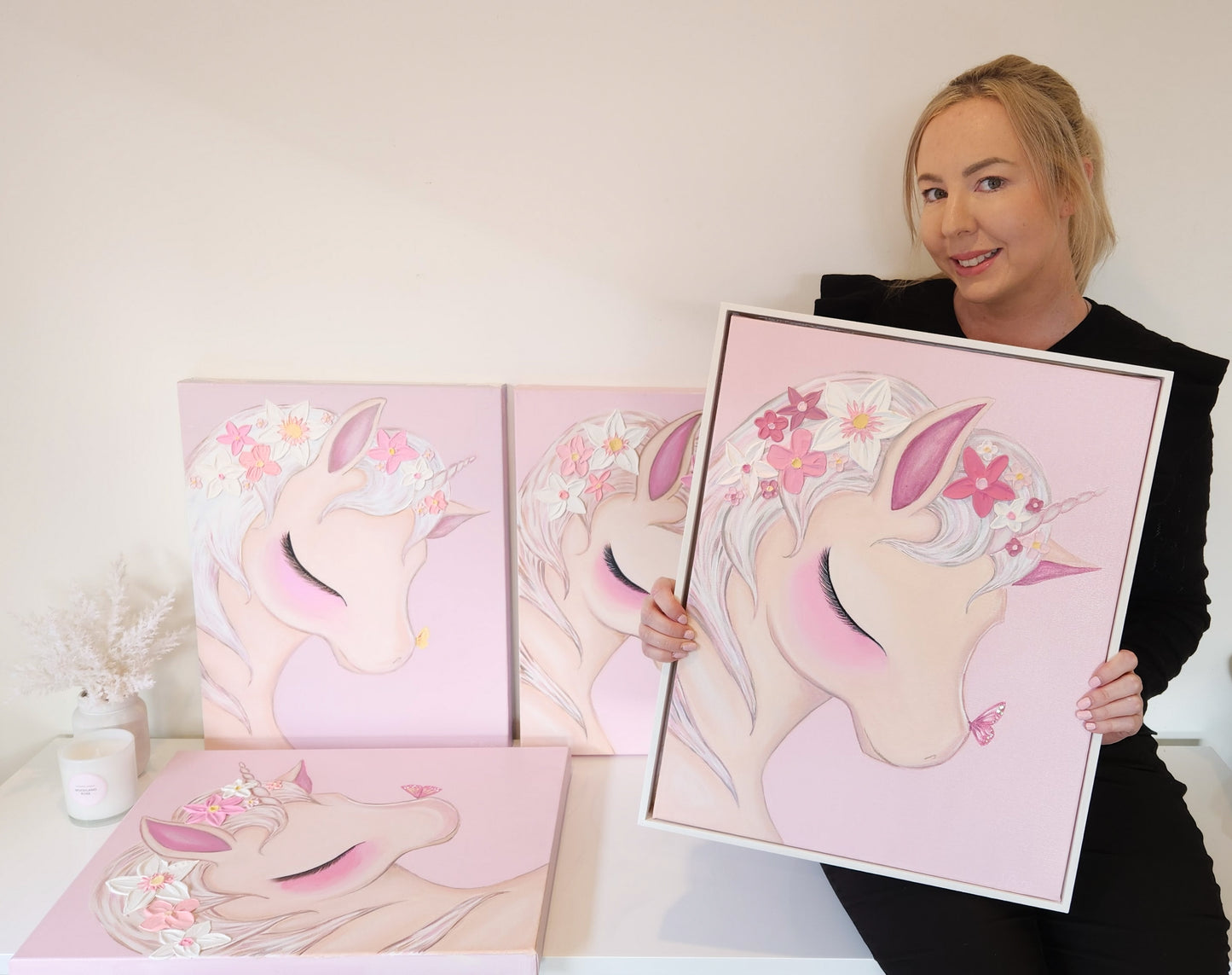 BOOK A UNICORN COMMISSION