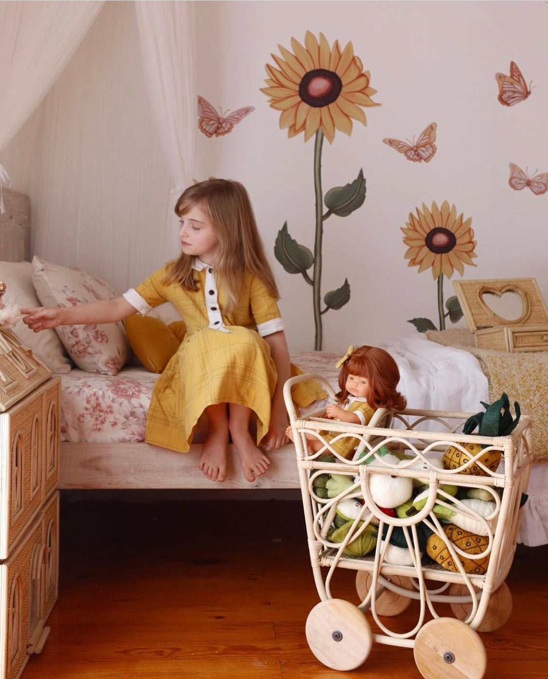 Sunflowers - Fabric wall decals - Isla Dream Prints